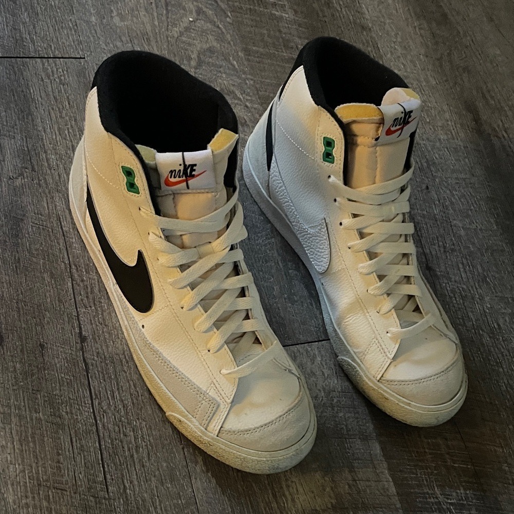 Nike Blazer Mid 77 White Black Green Split Logo High Top Sneakers Mens - Picture 2 of 10